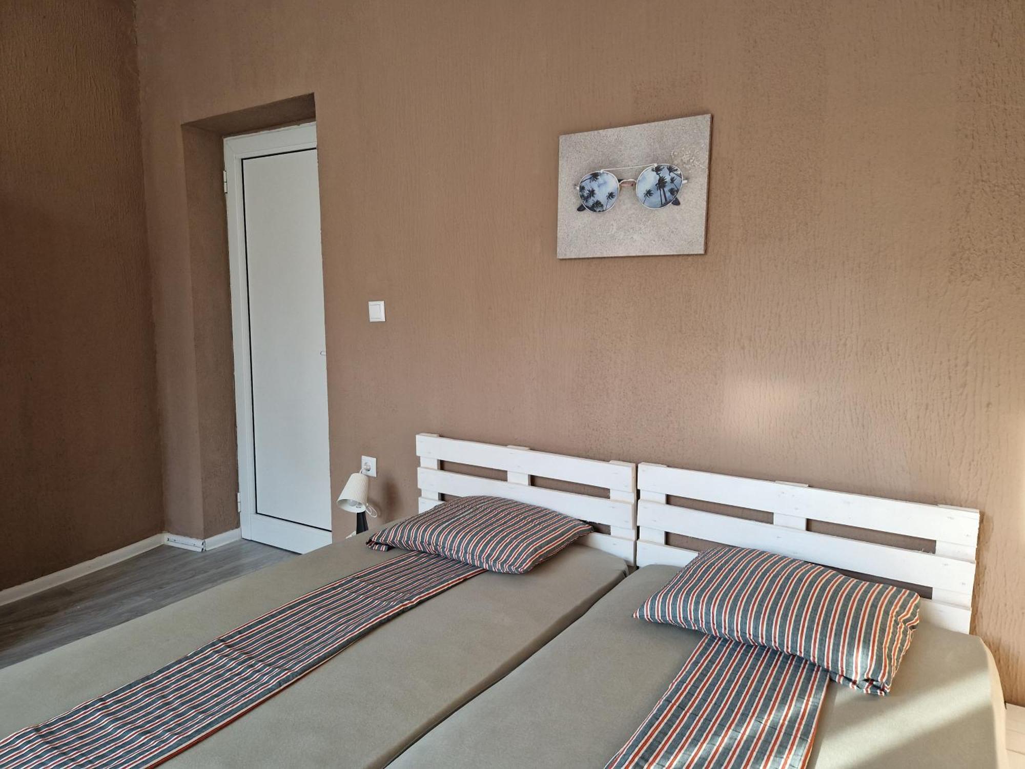 Lambo'S Corner Varna - Guest Rooms Exterior foto